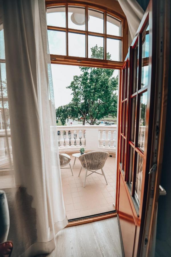 Bahnhofs Hotel Alūksne Esterno foto