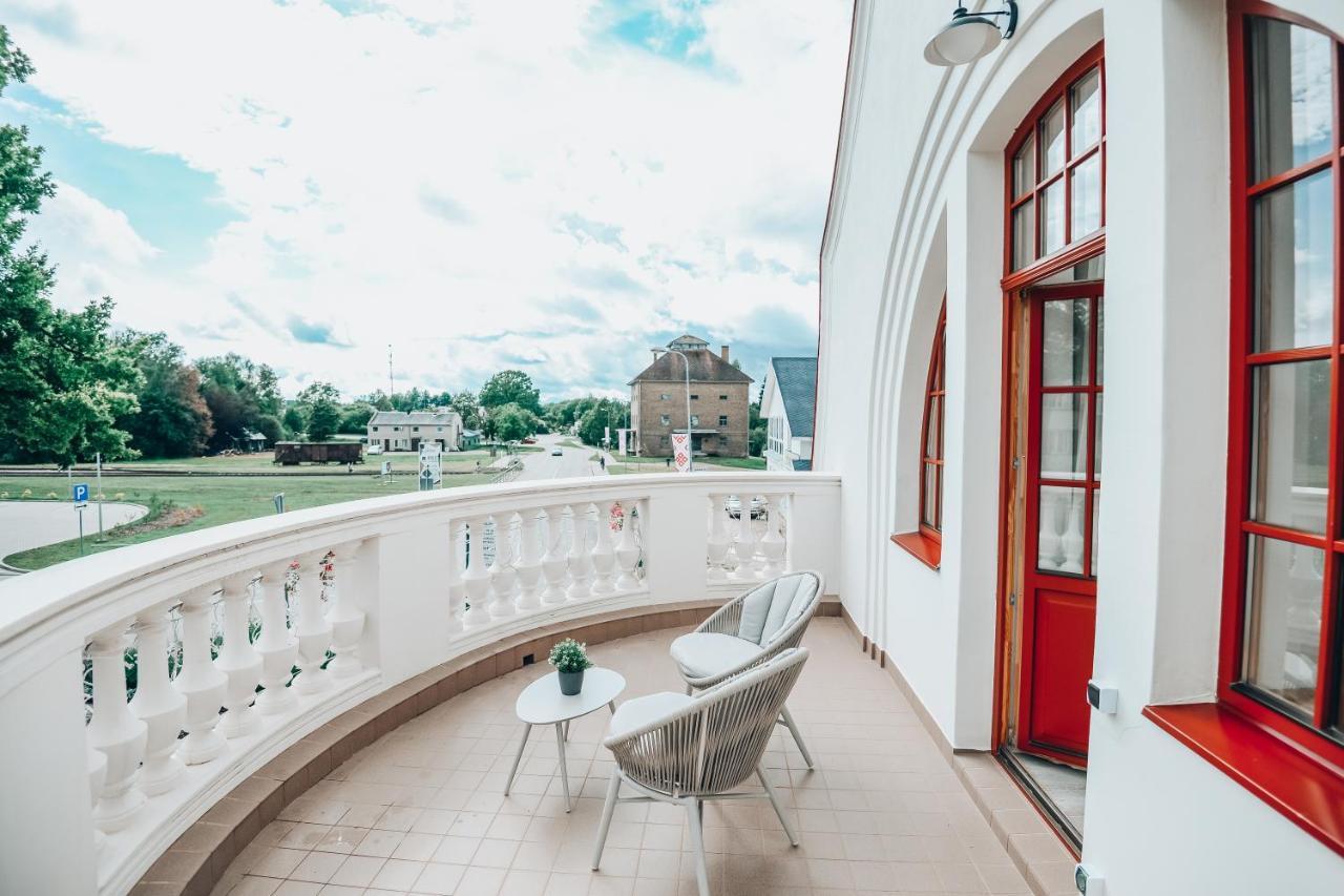 Bahnhofs Hotel Alūksne Esterno foto